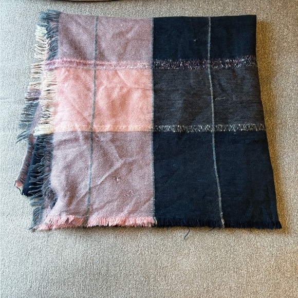 Madewell Navy and Pink Brushed Plaid Blanket Scarf - Picture 6 of 11